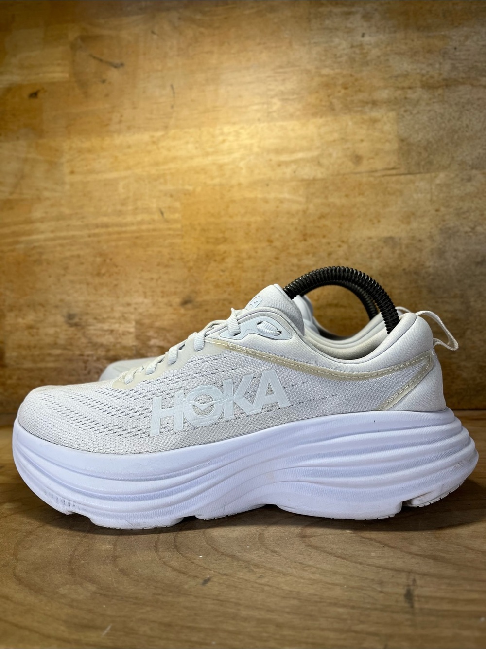Hoka One One Bondi 8 REFLECTIVE Womens Size 8.5 (B) Running Shoes Sneakers White - Picture 4 of 15